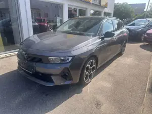 Opel Astra Ultimate PanoramaGlasschiebedach VollLeder HeadUp Bild 4