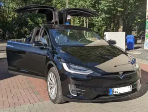 Tesla Model X Nur 28000KM / Maximale Reichweite / FSD