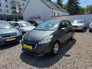 Peugeot 208 Access, *1. Hand!*