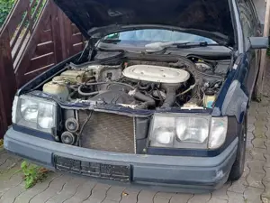 Mercedes-Benz E 230 E-Klasse TE Bild 2