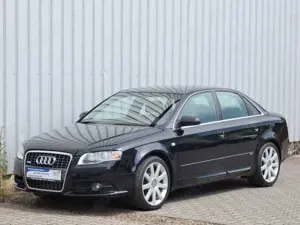 Audi A4 Lim. 2.0 TFSI quattro-S Line-Navi-Leder-Xenon Bild 2