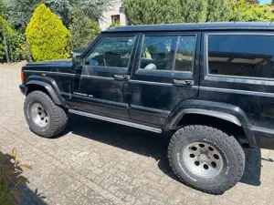 Jeep Cherokee XJ Bigfoot 4,0 Ltd Automatik Bild 2