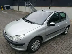 Peugeot 206 206  5-Türer 75 Grand Filou