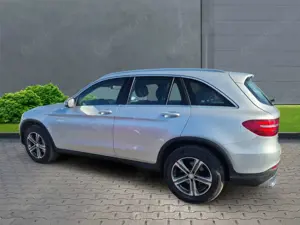 Mercedes-Benz GLC 250 d 4Matic+Anhängerkupplung+Navi+LED Bild 2