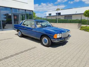 Mercedes-Benz CE 230 W123 Coupé / H-Zulassung / TÜV