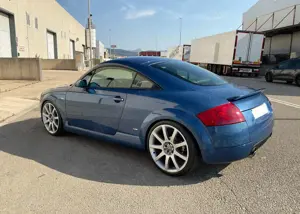 Audi TT Coupé 1.8T 180 Bild 2