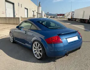 Audi TT Coupé 1.8T 180 Bild 3