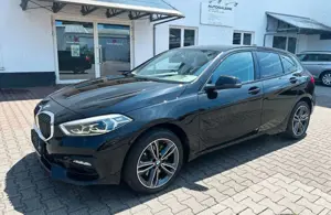 BMW 120 Baureihe 1 Lim. 120 d Sport Line LED/1HALTER