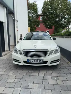 Mercedes-Benz E 200 E 200 CGI BlueEfficiency (212.048)
