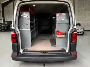Volkswagen T6 Transporter Kasten-Kombi Kasten lang 4Motion Bild 5