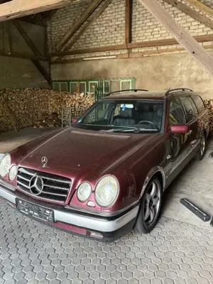 Mercedes-Benz E 200 T Avantgarde E200 W210 Mercedes TÜV 06/2026 Bild 2