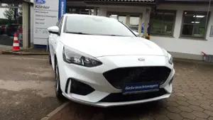 Ford Focus ST-Line MHEV Limousine