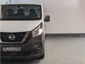 Nissan NV300 Kasten L1H1 2,7t COMFORT / AHK / Laderaumb Bild 2