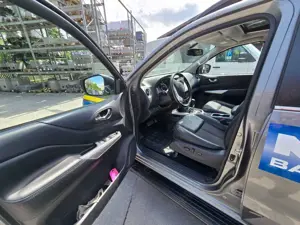 Nissan NP300 NP300 Navara dCi 4WD Navara DC Autm. N-Connecta Bild 5