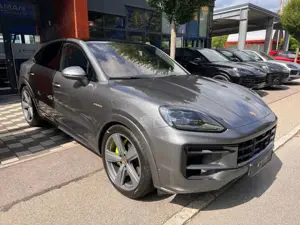 Porsche Cayenne Coupe E-Hyb. #SPORTDESIGN! 22"EXCLUSIVE! Bild 2
