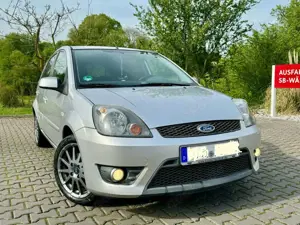 Ford Fiesta 1.4 Silver Magic