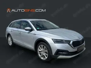 Skoda Octavia 2.0 TDI DSG Scout 4x4*Head-up-Display*