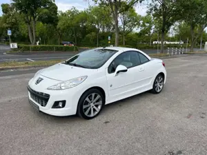 Peugeot 207 CC Cabrio-Coupe Roland Garros, TÜV+Serv. NEU