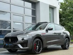 Maserati Levante LEVANTE TROFEO V8*PANO*360*BW*SOFT*BELÜFTUNG*22