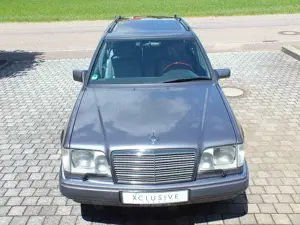 Mercedes-Benz E 300 T 4Matic - 100 % original - Scheckheft gepflegt Bild 4