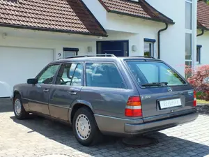 Mercedes-Benz E 300 T 4Matic - 100 % original - Scheckheft gepflegt Bild 5