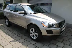 Volvo XC60 D3 AWD Aut. Momentum BiXenon Navigation Tempomat S