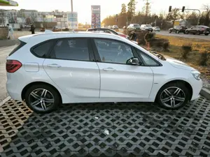 BMW 218 218d Active Tourer Sport-Aut. Sport Line