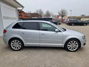 Audi A3 2.0 TDI+Scheckheft+AHK+Tempomat Bild 2