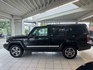 Jeep Commander 3.0 V6 CRD Overland;7 SITZER;SITZHEIZU Bild 4