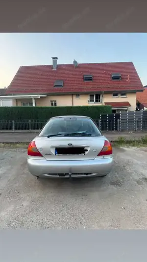 Ford Mondeo 1.8 Bild 3