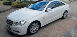 Mercedes-Benz E 200 E -Klasse Coupe E 200 CGI BlueEfficiency