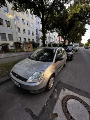 Ford Fiesta Basis Bild 2