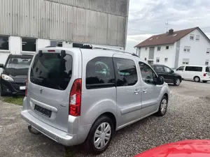 Peugeot Partner Tepee 120 VTi Premium Bild 4