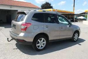 Subaru Forester 2,0D Aut. Exclusive PANORAMA RFK AHK Bild 4