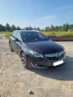 Opel Insignia 4x4 - stndheizung - 294ps - TOP AUSSTATTUNG