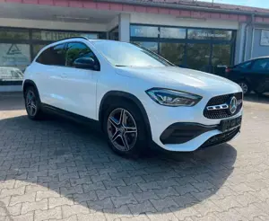 Mercedes-Benz GLA 200 AMG Line Night-Paket Pano 2.Hd MBUX Wide