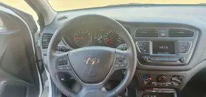 Hyundai i20 1.2 Select Bild 3