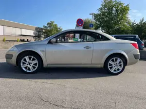 Renault Megane II Coupe / Cabrio Privilege Bild 2