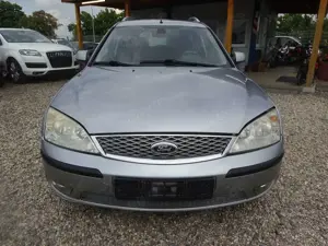 Ford Mondeo 1.8 92 kW Ghia Bild 2