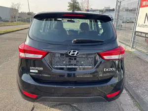 Hyundai iX20 *Sitzheizung*PDC vorne u. hinten*el. Spiegel Bild 5