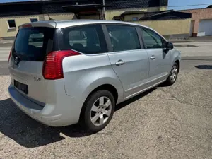 Peugeot Partner Tepee 120 VTi Family Bild 4