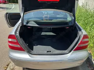 Mercedes-Benz CLK 320 Coupe Avantgarde Bild 2