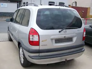 Opel Zafira Basis Bild 4