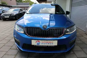 Skoda Octavia Combi 2.0 TDI RS BiXenon Leder Navigation Tempomat Bild 2