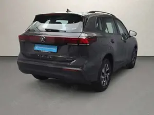 Volkswagen Tiguan TDI 4MOTION DSG Life AHK Navi LED ACC DCC Bild 2