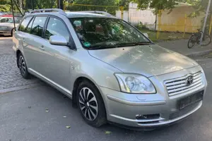 Toyota Avensis 1.8 LPG GAS Anlage.Automatik .1 hand