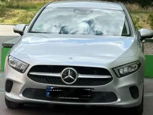 Mercedes-Benz A 180 A 180 7G-DCT Advanced Progressive/HUD/ACC