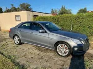 Mercedes-Benz E 200 E 200 BlueEFFICIENCY 7G-TRONIC Avantgarde