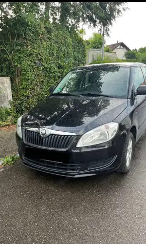 Skoda Fabia schwarz