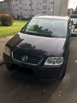 Volkswagen Touran 2.0 FSI Highline